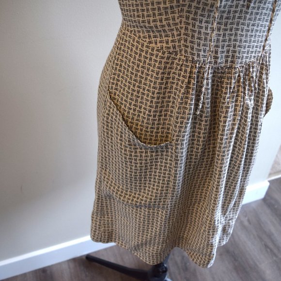 Anthropologie LOVE Print V-Neck Dress with Pockets - Picture 4 of 9
